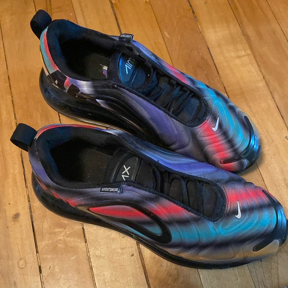 Nike Air Max 720 Black Neon Streaks